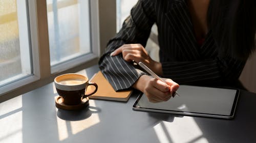 Protección de datos, secreto de las comunicaciones, firma electrónica y uso del DNI Electrónico.